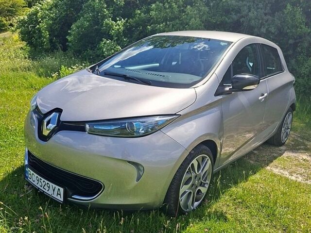 Серый Рено Зое, объемом двигателя 0 л и пробегом 140 тыс. км за 6500 $, фото 1 на Automoto.ua