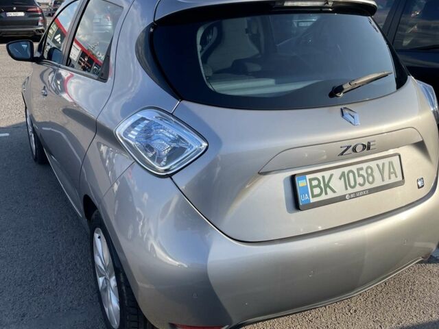 Сірий Рено Зое, об'ємом двигуна 0 л та пробігом 135 тис. км за 6800 $, фото 1 на Automoto.ua