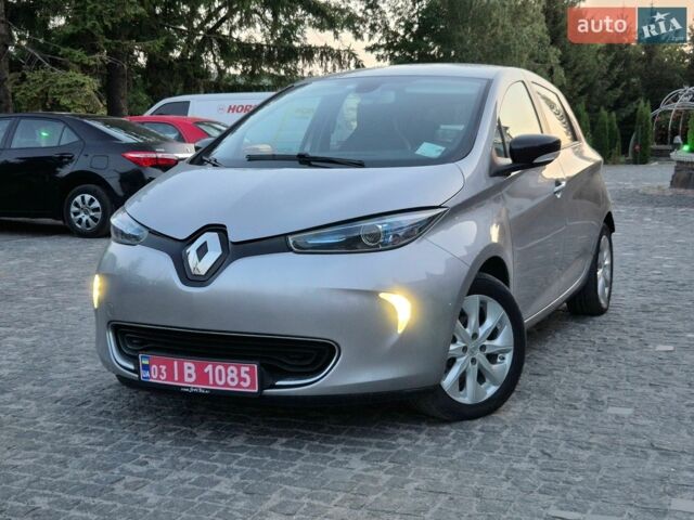 Серый Рено Зое, объемом двигателя 0 л и пробегом 80 тыс. км за 6800 $, фото 1 на Automoto.ua