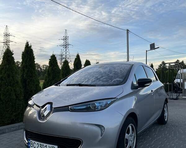 Сірий Рено Зое, об'ємом двигуна 0 л та пробігом 111 тис. км за 7000 $, фото 1 на Automoto.ua