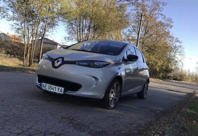 Сірий Рено Зое, об'ємом двигуна 0 л та пробігом 150 тис. км за 7300 $, фото 1 на Automoto.ua