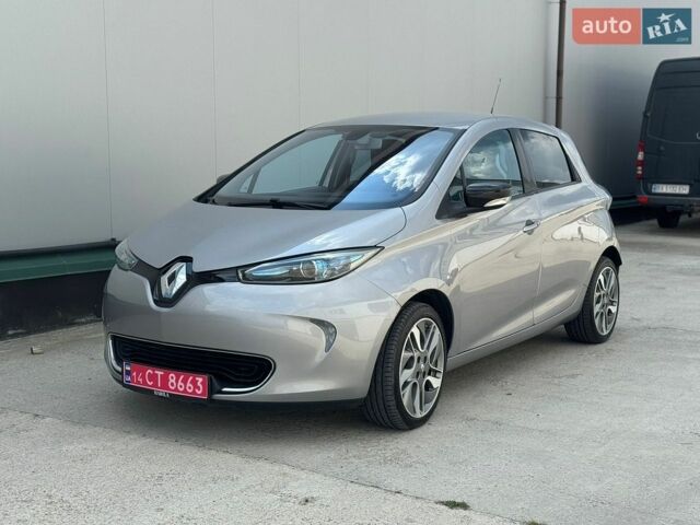 Серый Рено Зое, объемом двигателя 0 л и пробегом 80 тыс. км за 6800 $, фото 1 на Automoto.ua