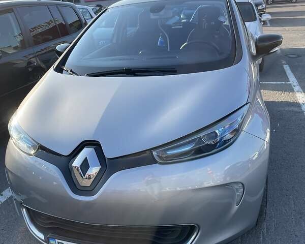 Сірий Рено Зое, об'ємом двигуна 0 л та пробігом 126 тис. км за 7000 $, фото 1 на Automoto.ua