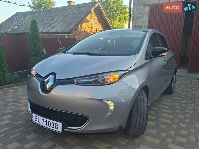 Серый Рено Зое, объемом двигателя 0 л и пробегом 135 тыс. км за 7250 $, фото 1 на Automoto.ua