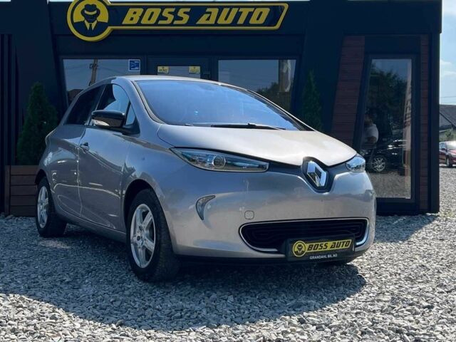 Серый Рено Зое, объемом двигателя 0 л и пробегом 46 тыс. км за 7531 $, фото 1 на Automoto.ua