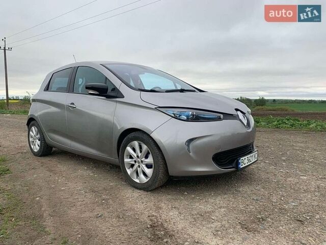 Серый Рено Зое, объемом двигателя 0 л и пробегом 181 тыс. км за 6100 $, фото 1 на Automoto.ua