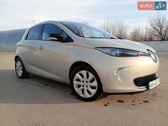 Серый Рено Зое, объемом двигателя 0 л и пробегом 130 тыс. км за 7200 $, фото 1 на Automoto.ua