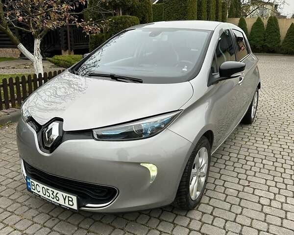 Рено Зое 2015 в Львове на Automoto.ua Серый Рено Зое, объемом двигателя 0 л и пробегом 132 тыс. км за 6700 $, фото 1 на Automoto.ua