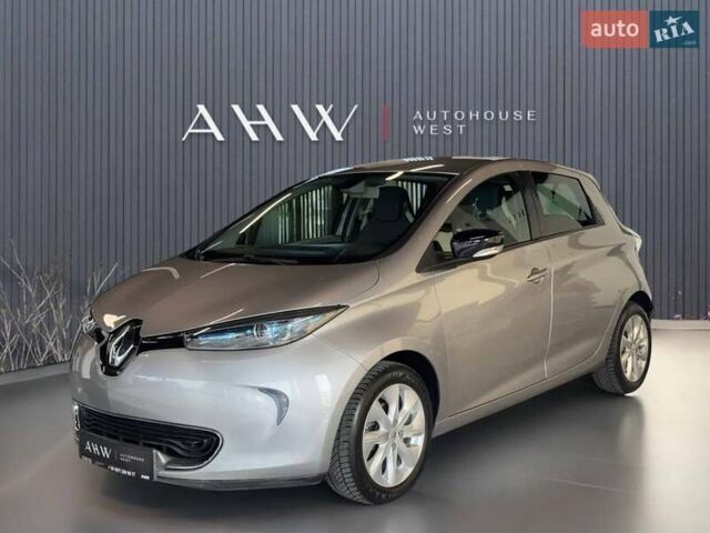 Серый Рено Зое, объемом двигателя 0 л и пробегом 61 тыс. км за 7300 $, фото 1 на Automoto.ua