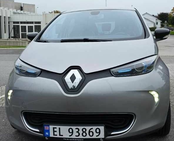 Серый Рено Зое, объемом двигателя 0 л и пробегом 105 тыс. км за 5219 $, фото 1 на Automoto.ua