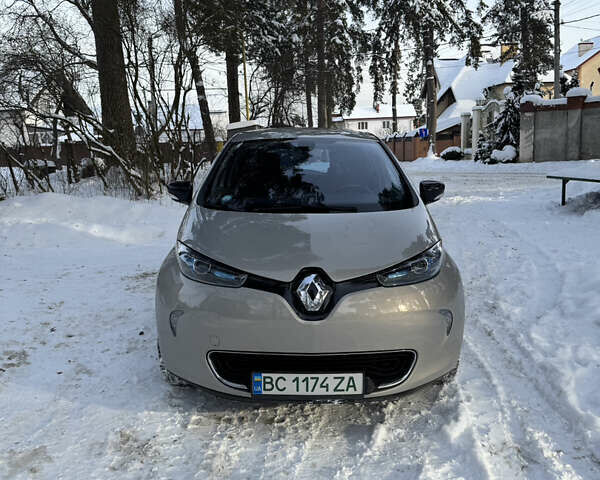 Серый Рено Зое, объемом двигателя 0 л и пробегом 84 тыс. км за 7200 $, фото 1 на Automoto.ua