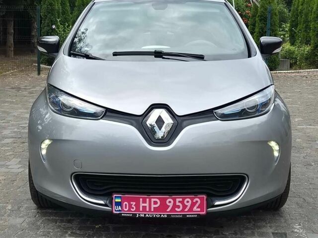 Серый Рено Зое, объемом двигателя 0 л и пробегом 110 тыс. км за 6800 $, фото 1 на Automoto.ua