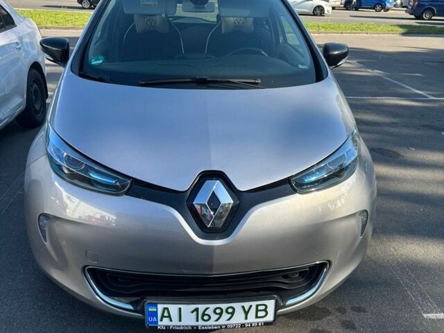 Серый Рено Зое, объемом двигателя 0 л и пробегом 160 тыс. км за 7000 $, фото 1 на Automoto.ua