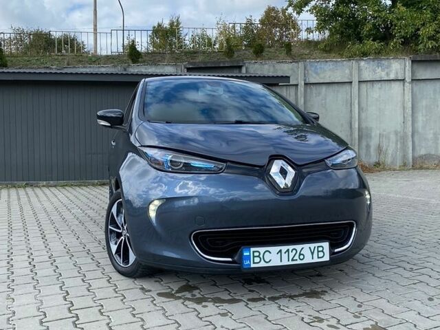 Серый Рено Зое, объемом двигателя 0 л и пробегом 79 тыс. км за 10900 $, фото 1 на Automoto.ua