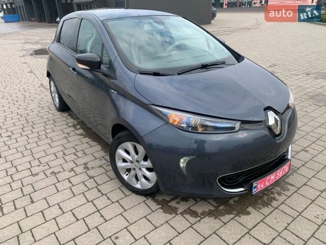 Серый Рено Зое, объемом двигателя 0 л и пробегом 140 тыс. км за 9150 $, фото 1 на Automoto.ua