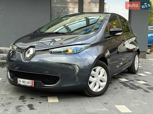 Серый Рено Зое, объемом двигателя 0 л и пробегом 155 тыс. км за 9999 $, фото 1 на Automoto.ua
