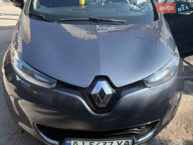 Серый Рено Зое, объемом двигателя 0 л и пробегом 159 тыс. км за 8500 $, фото 1 на Automoto.ua