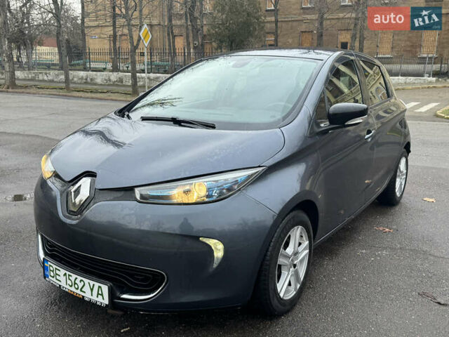 Серый Рено Зое, объемом двигателя 0 л и пробегом 164 тыс. км за 10650 $, фото 1 на Automoto.ua