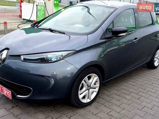 Серый Рено Зое, объемом двигателя 0 л и пробегом 79 тыс. км за 8900 $, фото 1 на Automoto.ua
