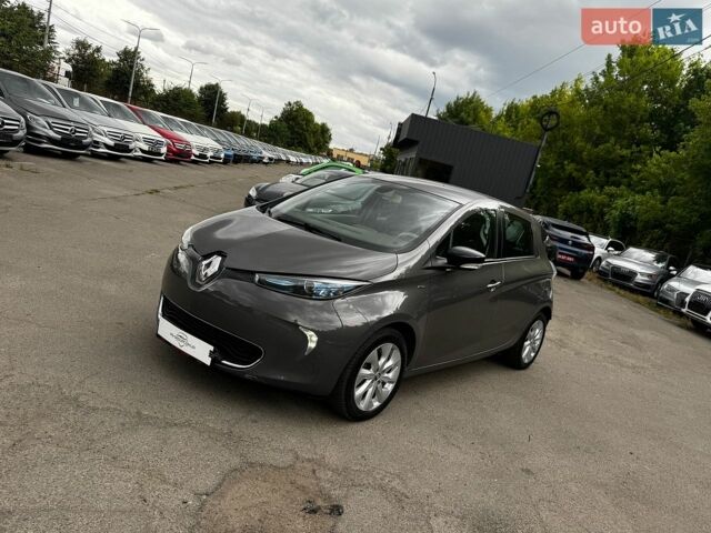 Сірий Рено Зое, об'ємом двигуна 0 л та пробігом 97 тис. км за 11000 $, фото 1 на Automoto.ua