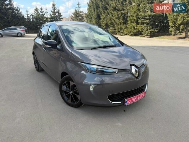 Серый Рено Зое, объемом двигателя 0 л и пробегом 100 тыс. км за 8700 $, фото 1 на Automoto.ua