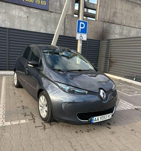 Серый Рено Зое, объемом двигателя 0 л и пробегом 170 тыс. км за 8900 $, фото 1 на Automoto.ua