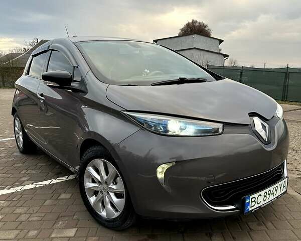 Серый Рено Зое, объемом двигателя 0 л и пробегом 148 тыс. км за 9500 $, фото 1 на Automoto.ua