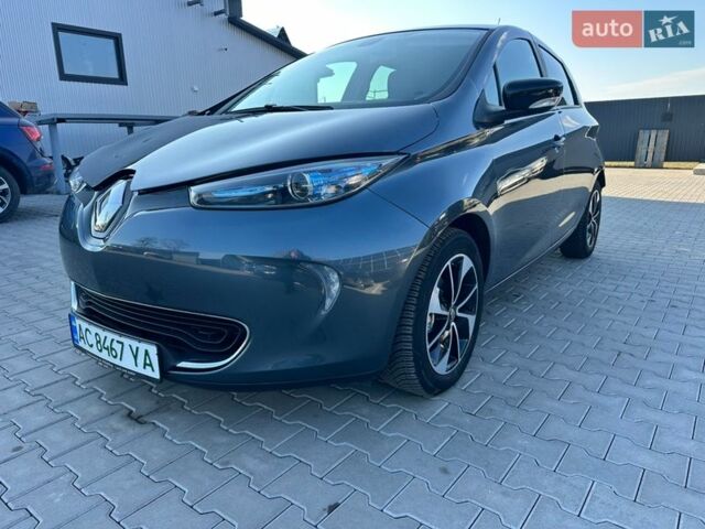 Серый Рено Зое, объемом двигателя 0 л и пробегом 121 тыс. км за 8600 $, фото 1 на Automoto.ua