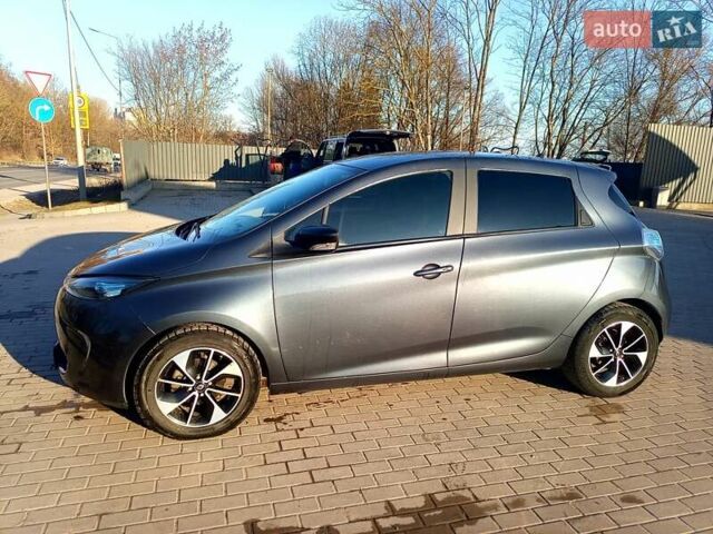 Серый Рено Зое, объемом двигателя 0 л и пробегом 115 тыс. км за 10500 $, фото 1 на Automoto.ua