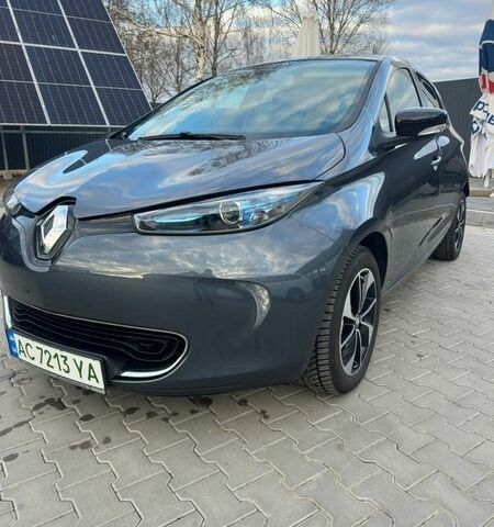 Серый Рено Зое, объемом двигателя 0 л и пробегом 48 тыс. км за 9800 $, фото 1 на Automoto.ua