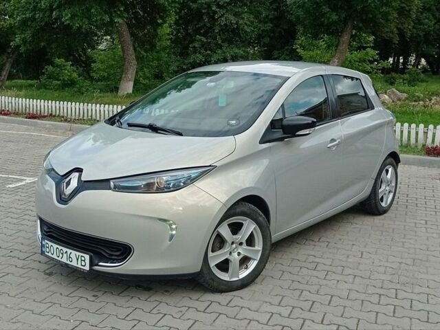 Серый Рено Зое, объемом двигателя 0 л и пробегом 105 тыс. км за 9600 $, фото 1 на Automoto.ua