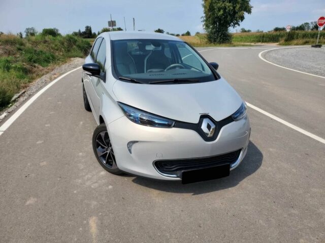 Серый Рено Зое, объемом двигателя 0 л и пробегом 69 тыс. км за 8500 $, фото 1 на Automoto.ua