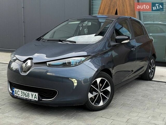 Серый Рено Зое, объемом двигателя 0 л и пробегом 142 тыс. км за 8900 $, фото 1 на Automoto.ua