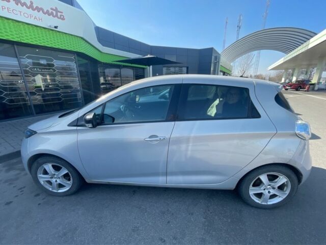 Серый Рено Зое, объемом двигателя 0 л и пробегом 220 тыс. км за 8500 $, фото 1 на Automoto.ua