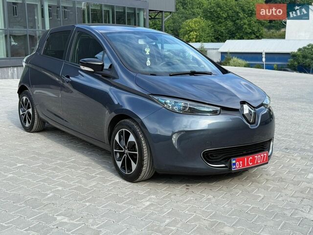 Серый Рено Зое, объемом двигателя 0 л и пробегом 81 тыс. км за 9700 $, фото 1 на Automoto.ua