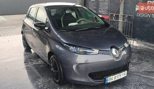 Сірий Рено Зое, об'ємом двигуна 0 л та пробігом 118 тис. км за 9200 $, фото 1 на Automoto.ua