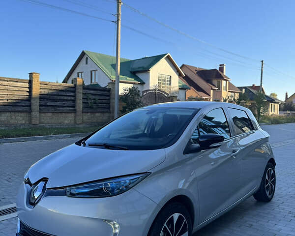 Рено Зое 2018 в Луцке на Automoto.ua Серый Рено Зое, объемом двигателя 0 л и пробегом 94 тыс. км за 9900 $, фото 1 на Automoto.ua
