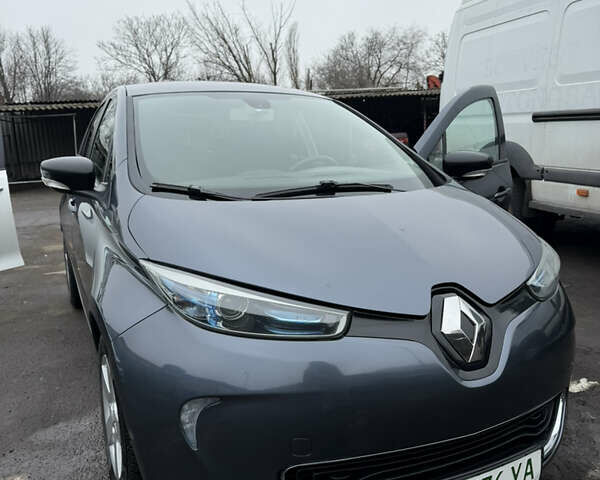 Сірий Рено Зое, об'ємом двигуна 0 л та пробігом 150 тис. км за 12500 $, фото 1 на Automoto.ua