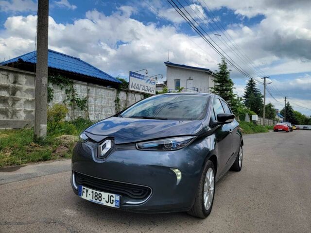 Серый Рено Зое, объемом двигателя 0 л и пробегом 110 тыс. км за 9950 $, фото 1 на Automoto.ua