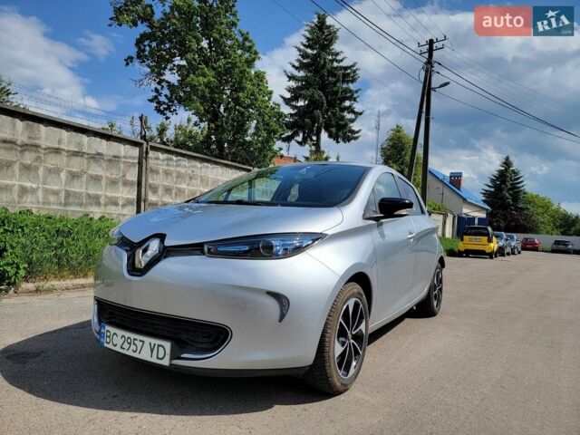 Серый Рено Зое, объемом двигателя 0 л и пробегом 10 тыс. км за 10700 $, фото 1 на Automoto.ua