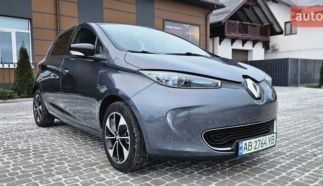 Серый Рено Зое, объемом двигателя 0 л и пробегом 91 тыс. км за 9999 $, фото 1 на Automoto.ua