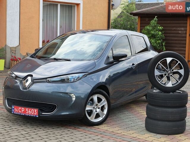 Сірий Рено Зое, об'ємом двигуна 0 л та пробігом 121 тис. км за 10200 $, фото 1 на Automoto.ua