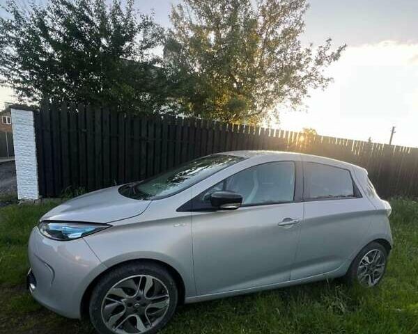 Сірий Рено Зое, об'ємом двигуна 0 л та пробігом 99 тис. км за 8700 $, фото 1 на Automoto.ua
