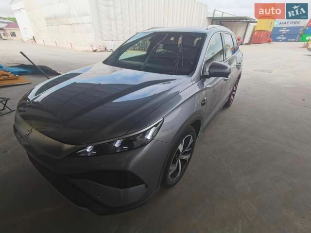 Серый Рено Зое, объемом двигателя 0 л и пробегом 104 тыс. км за 9650 $, фото 1 на Automoto.ua
