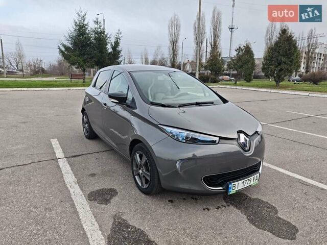 Сірий Рено Зое, об'ємом двигуна 0 л та пробігом 122 тис. км за 10500 $, фото 1 на Automoto.ua