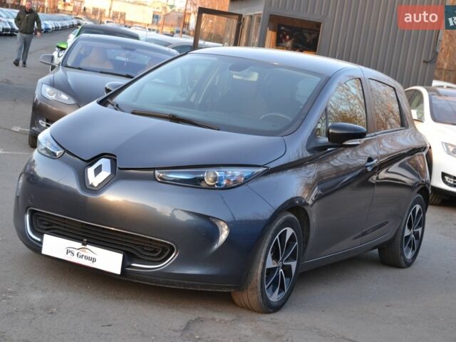 Серый Рено Зое, объемом двигателя 0 л и пробегом 96 тыс. км за 9999 $, фото 1 на Automoto.ua