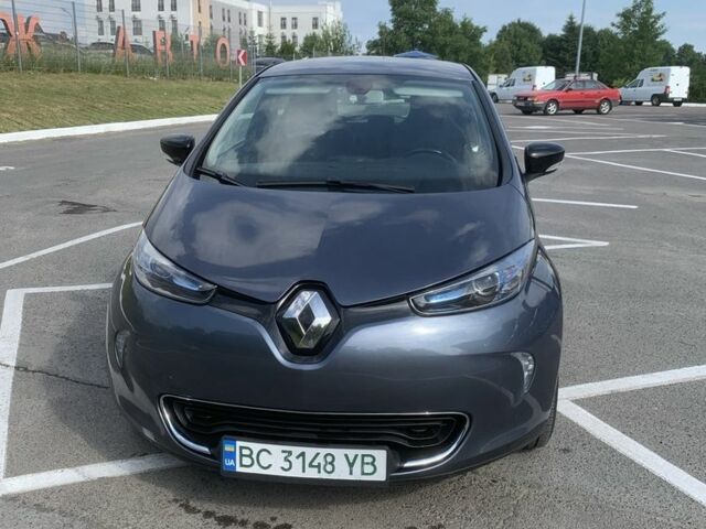 Серый Рено Зое, объемом двигателя 0 л и пробегом 65 тыс. км за 10700 $, фото 1 на Automoto.ua