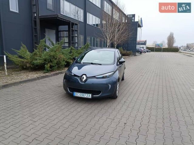 Серый Рено Зое, объемом двигателя 0 л и пробегом 80 тыс. км за 10300 $, фото 1 на Automoto.ua