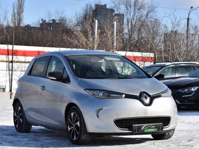 Серый Рено Зое, объемом двигателя 0 л и пробегом 60 тыс. км за 9999 $, фото 1 на Automoto.ua