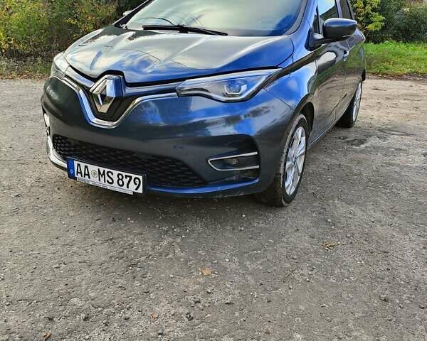 Серый Рено Зое, объемом двигателя 0 л и пробегом 109 тыс. км за 12900 $, фото 1 на Automoto.ua